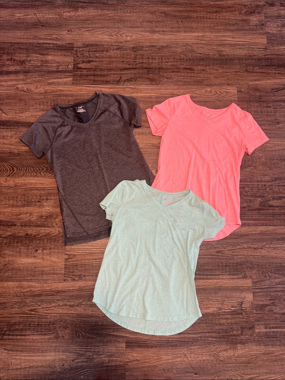 Women’s Lot of 3 V‑Neck Active Tees - Gray, Coral, Mint